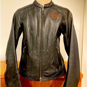 Authentic Harley Davidson Women’s Leather Cafe Racer Style Jacket.  Size Small.